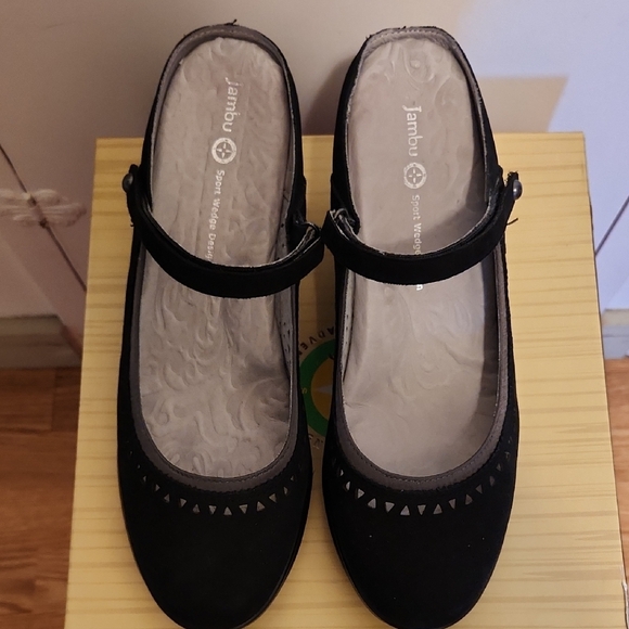 Jambu DYNASTY Women's Black Mary Jane Platforms - Picture 2 of 3